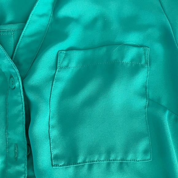 “WOMANS MY MICHELLE LONG SLEEVE TOP” (plus free white top) - Picture 5 of 16